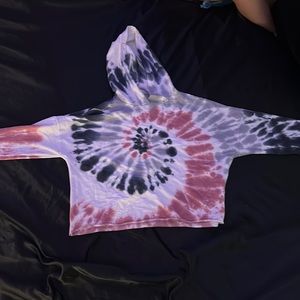 Tie-dye long sleeve with hoodie